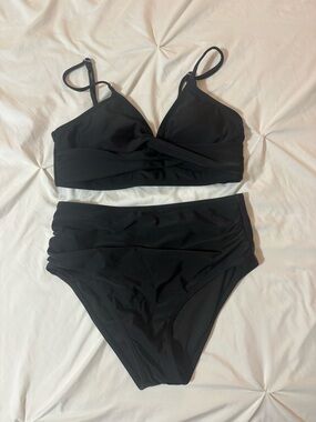 CUPSHE Black High-Waist Twist Bikini Set - Women's Swim